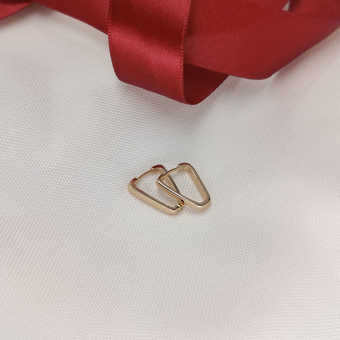 Mia - Geometric Hoop Earrings