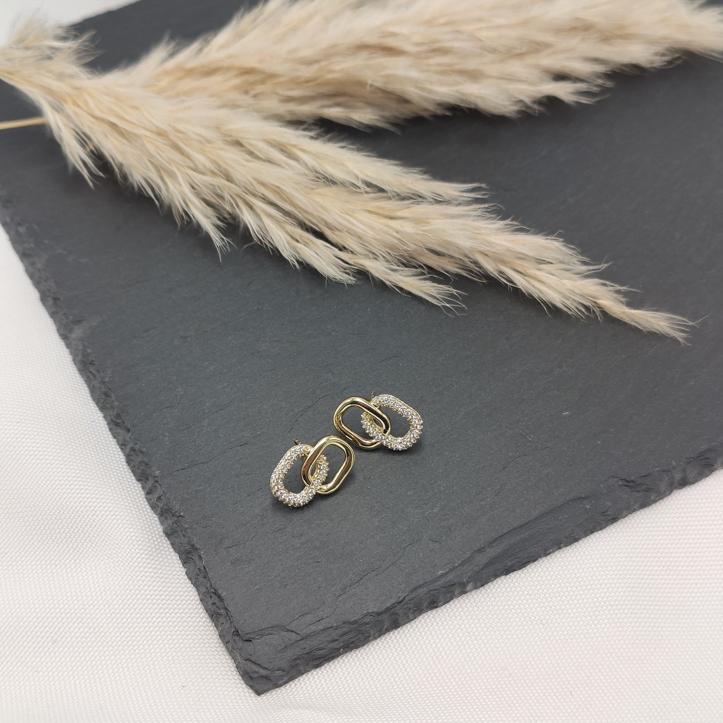 Olivia - Linked Stud Earrings with Zirconia