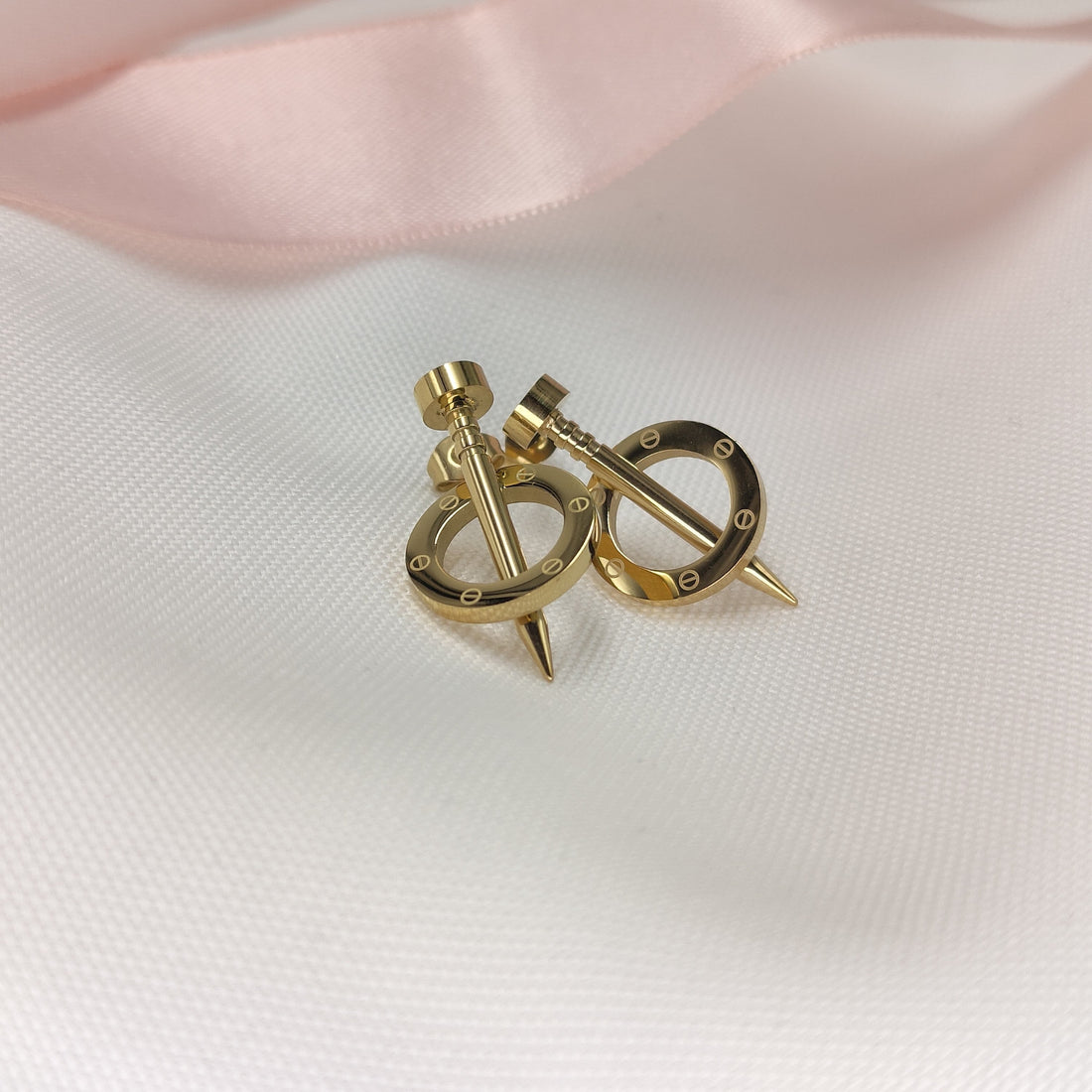 Quinn nail and ring stud earrings, gold-tone