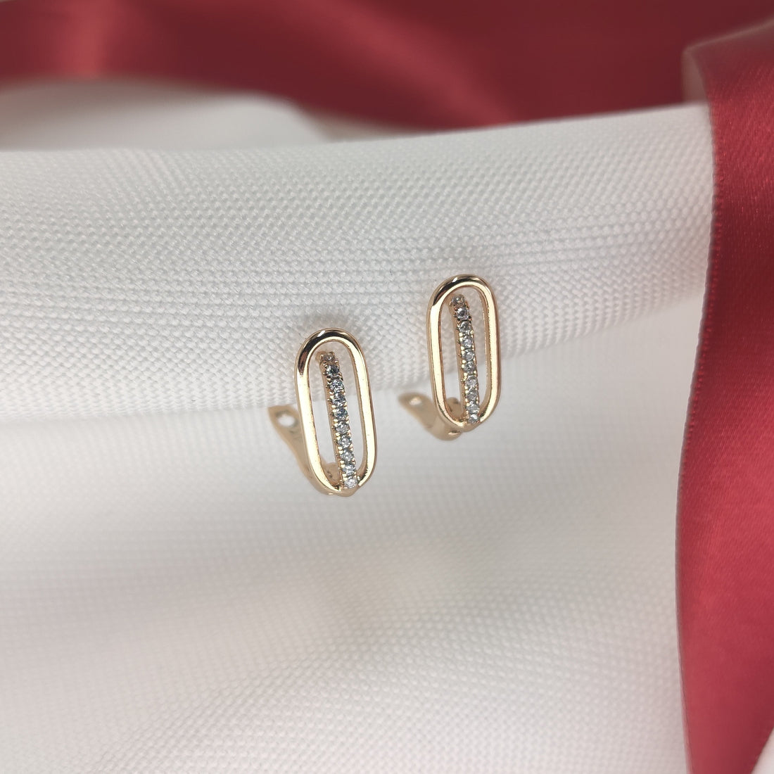 Fiona pavé earrings with zirconia, gold-tone